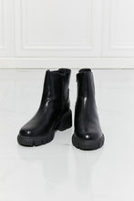 Load image into Gallery viewer, Chelsea Boots