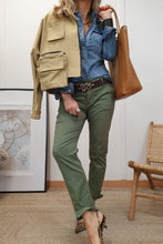 Load image into Gallery viewer, Buttoned Denim Shirt Flap Pockets