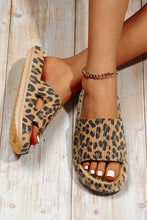 Load image into Gallery viewer, Leopard Print Slippers