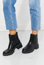 Load image into Gallery viewer, Chelsea Boots