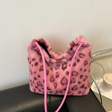 Load image into Gallery viewer, Leopard Furry Shoulder Bag
