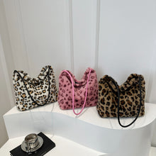 Load image into Gallery viewer, Leopard Furry Shoulder Bag
