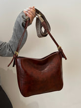 Load image into Gallery viewer, Leather Adjustable Strap Bag with Pouch
