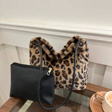 Load image into Gallery viewer, Leopard Furry Shoulder Bag
