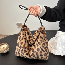 Load image into Gallery viewer, Leopard Furry Shoulder Bag
