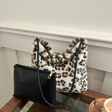 Load image into Gallery viewer, Leopard Furry Shoulder Bag
