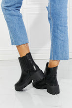 Load image into Gallery viewer, MMShoes What It Takes Lug Sole Chelsea Boots in Black
